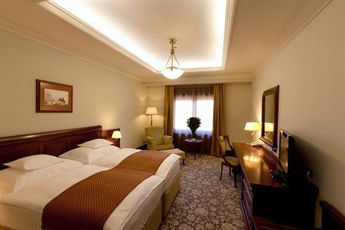 Andrassy Kuria & Hotel